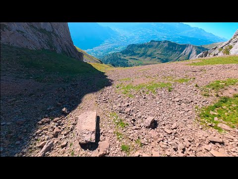 Areu Süd Wingsuit flight with herzl mathias