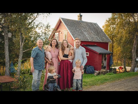 Life in the Arctic North | Family, Building & Off-Grid