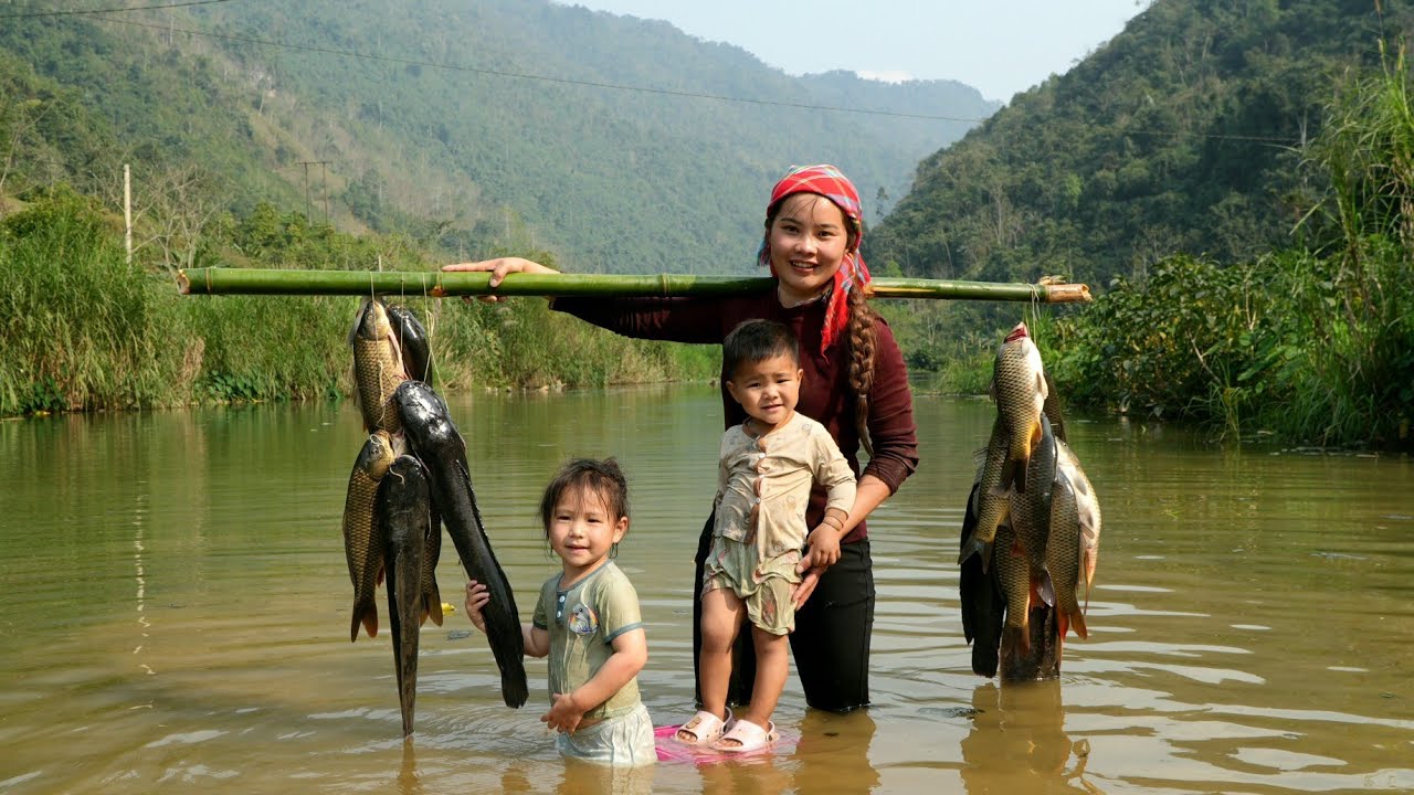 How to catch giant river fish to sell at the market