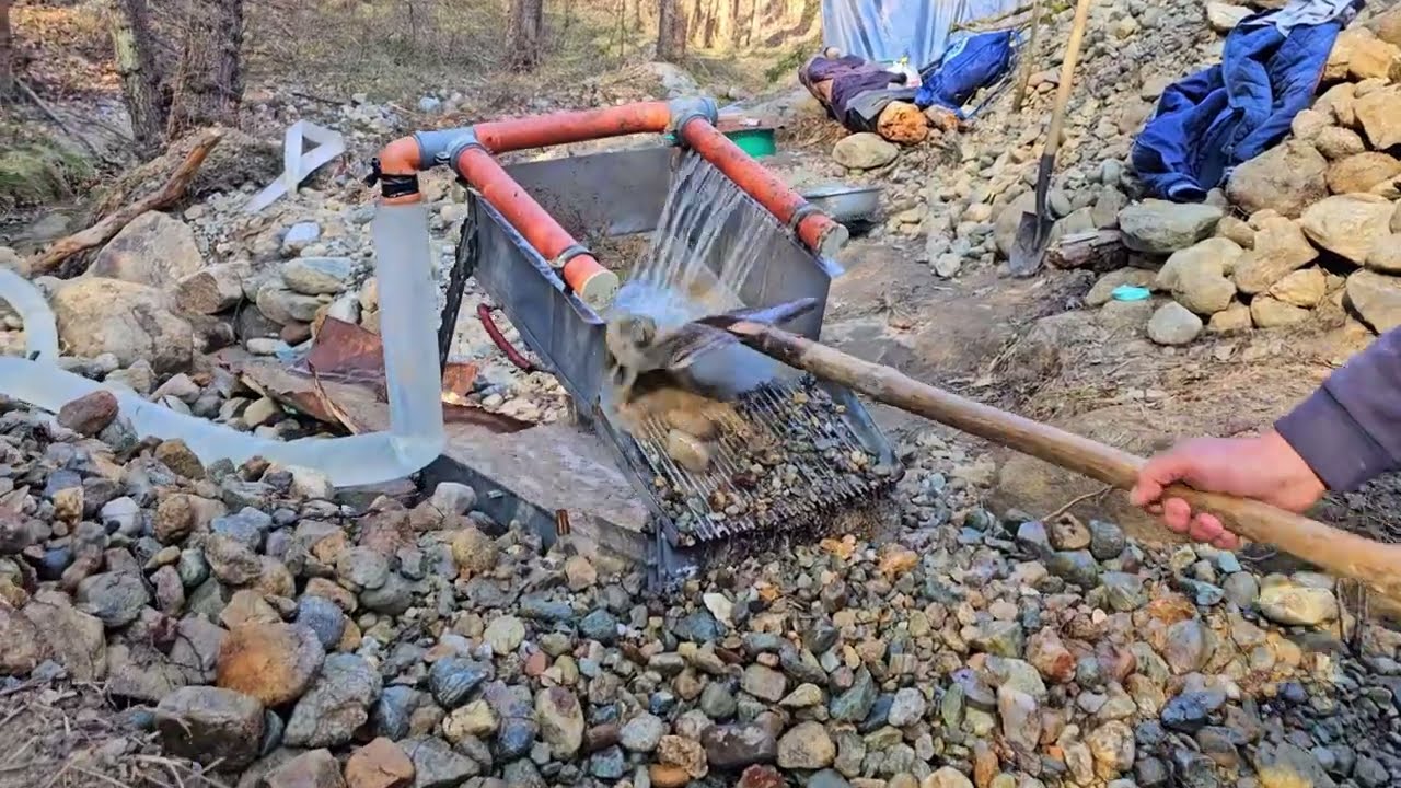 How To Find GOLD Anytime In Any STREAM Gold Mining in