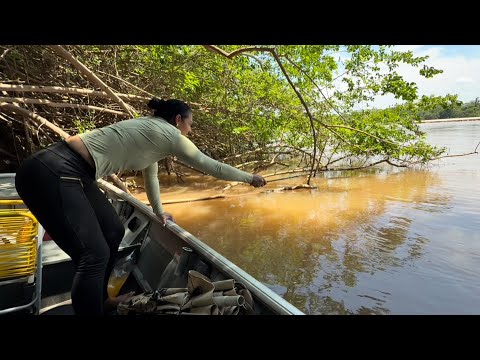 Primeira PESCARIA no Rio Araguaia e ela já me apronta essa!