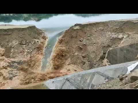 மேட்டூர் அணையில் அமைந்திருக்கும் திப்பம்பட்டி ஆற்றிலிருந்து