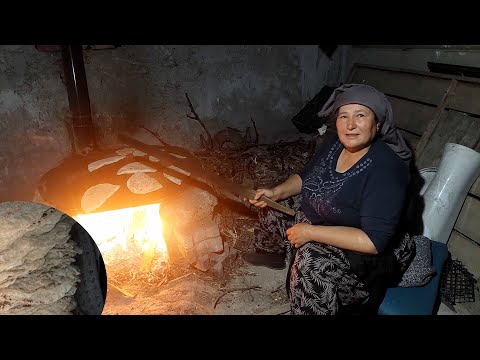 KOŞUMUZA TANDIRDA KIŞLIK YUFKA YAPTIK VE FIRINDA HAMSİ