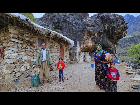 A rainy day with nomads Authentic life in the heart of the