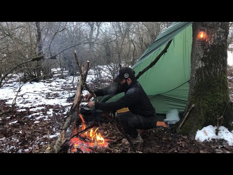 Winter Survival Camping in -11°C Snowy Forest: solo camping