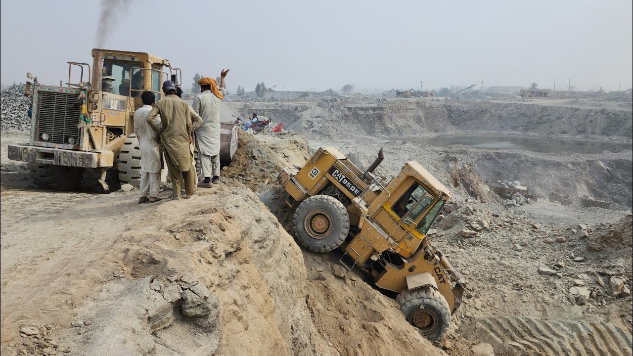 Brakes Failed: Wheel Loader and Tractor Fell Down from