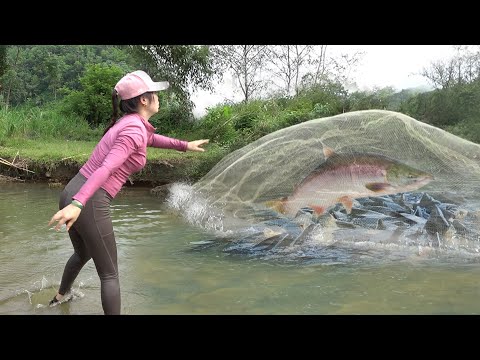 The Girl Fishing on Rivers and Lakes, Traditional Fishing,