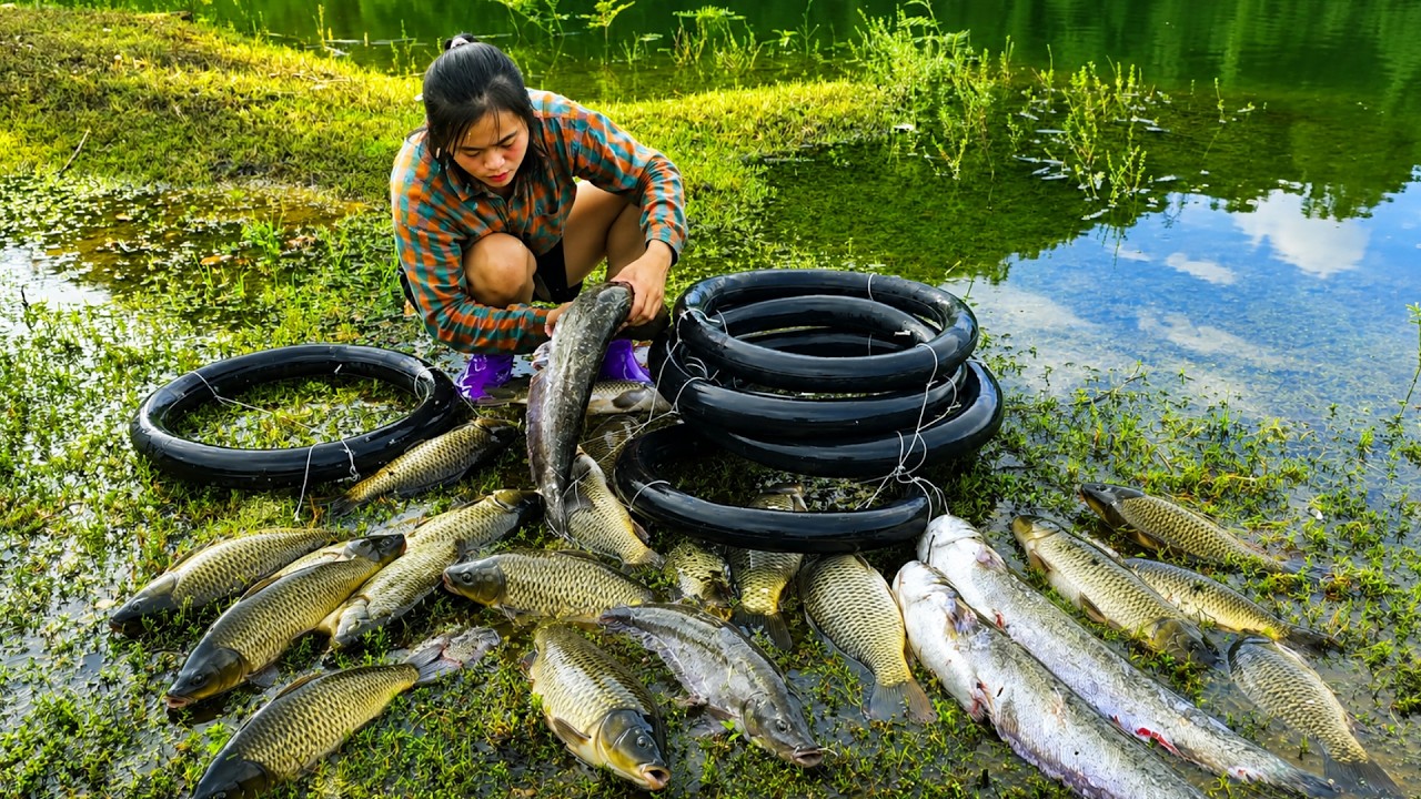 Bamboo Rafts And Rubber Floats To Catch Carp And Catfish
