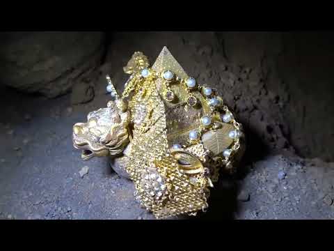 We Found Crazy Stuff Diving in the River (ft Jiggin'