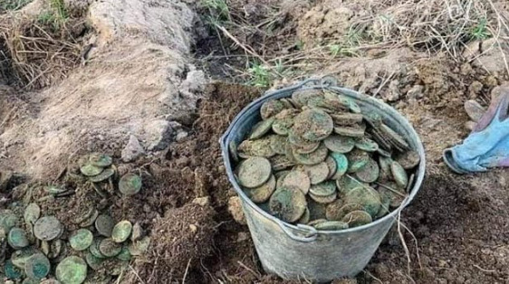 Define Kasası Dağılmış Topla Topla Bitmiyor