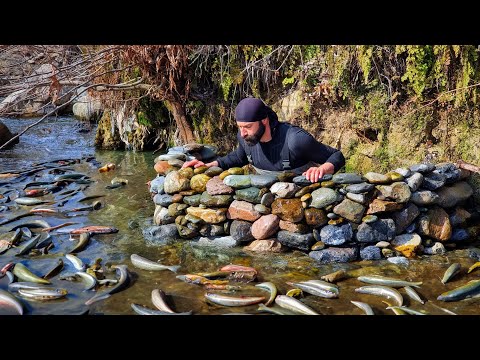 Fishing With Extraordinary Techniques / Fishing With