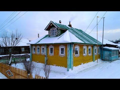 How people live in Russian North village in winter. Russian