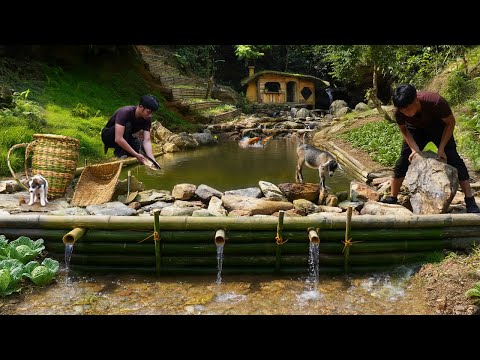 I Built a Bushcraft House by the Waterfall Without Nails
