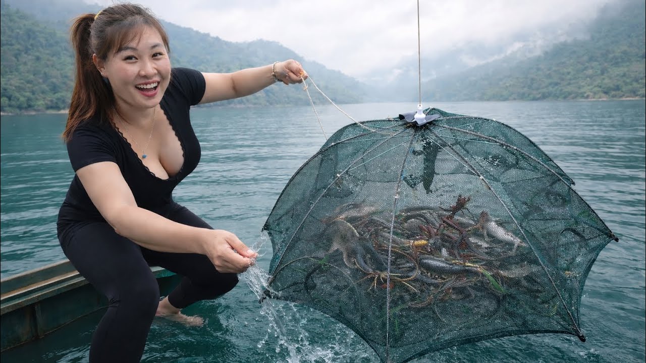 Beautiful Rural Girl Rows Alone, Sets Octopus Fish Traps