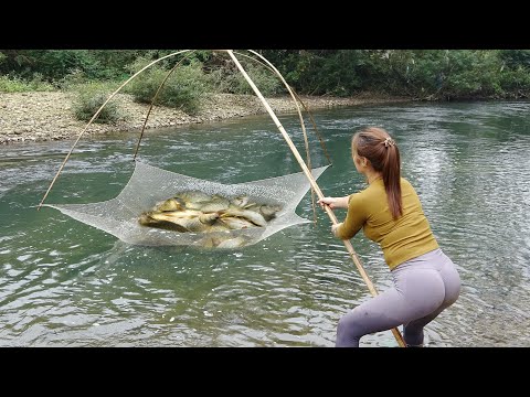 Amazing Fishing Techniques | Traditional Fishing with