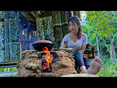 Full video 150 days : Bushcraft skills and foraging wild