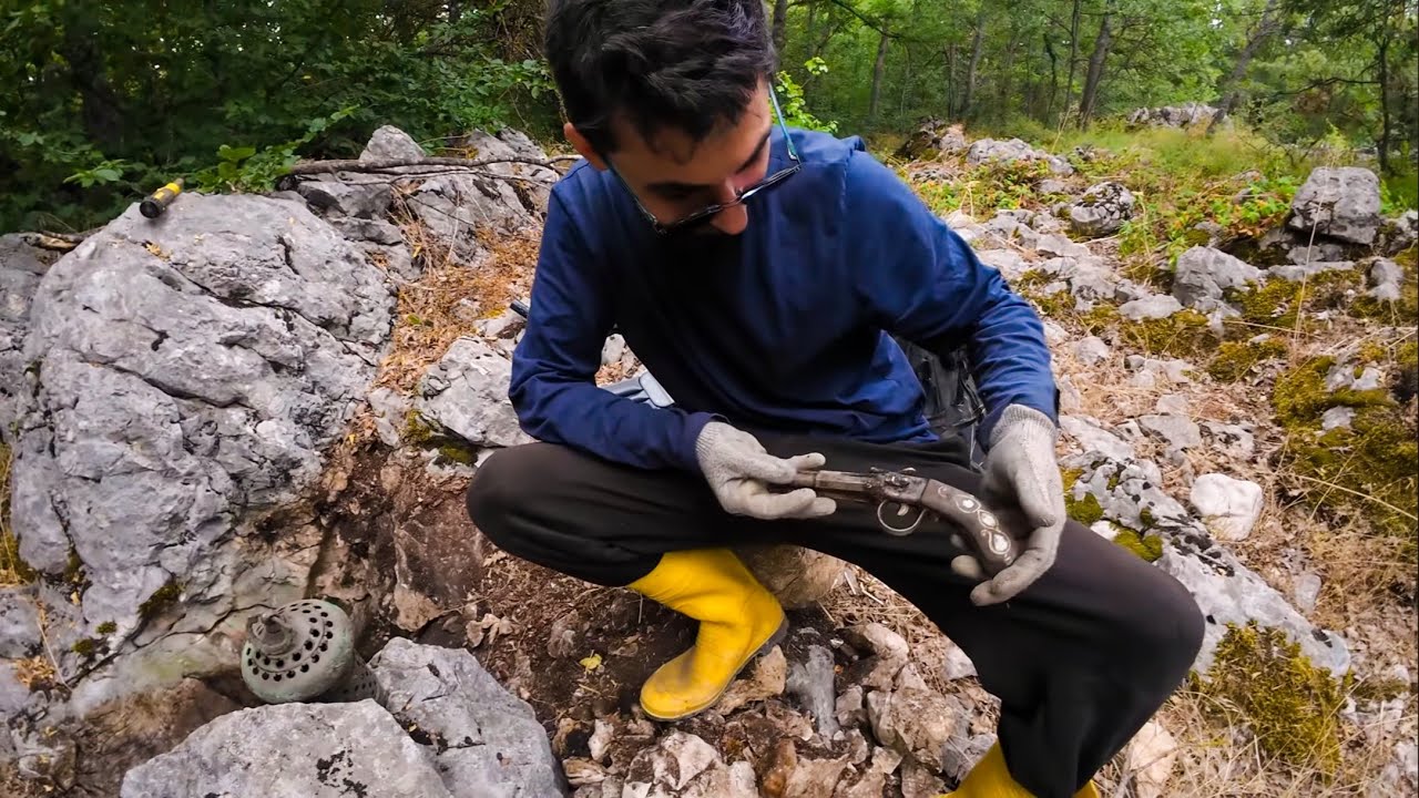 Eşkiya Kasasını Açınca İçinden Eşkıya in Kalbi Çıktı