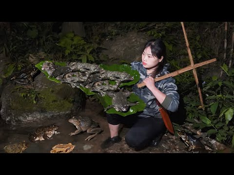 Frog hunting skills using a crossbow in the freezing cold