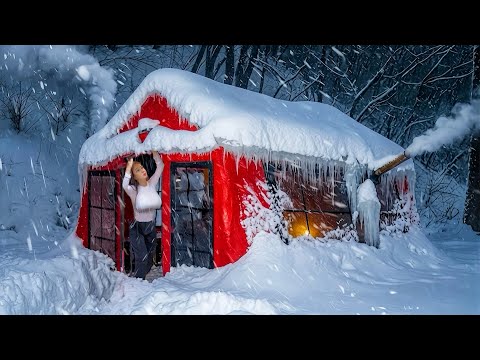 - 20 ℃ inflatable tent solo survival camping in snowstorm