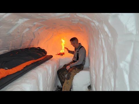 Dugout Shelter Under 10ft (3m) of Snow - Solo Camping in