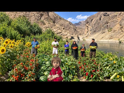 They Grew All This on a River Island Nomadic Family’s