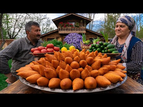 Cooking Classic Köfte : Turkish Stuffed Kibbeh