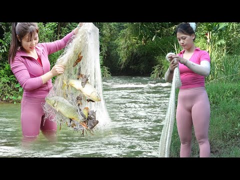 Full Video: Young Girl Drag Net To Catch Big Fish on River