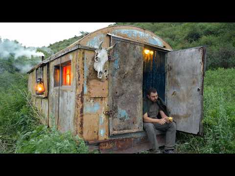 Into the Wild Shelter Build Fixing an Abandoned Trailer