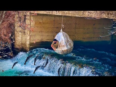 Fishing in the Hanging Shelter / Asılı Barınakta Balık Avı