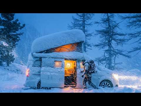 Survival Challenge in Freezing Temperatures SNOWSTORM in