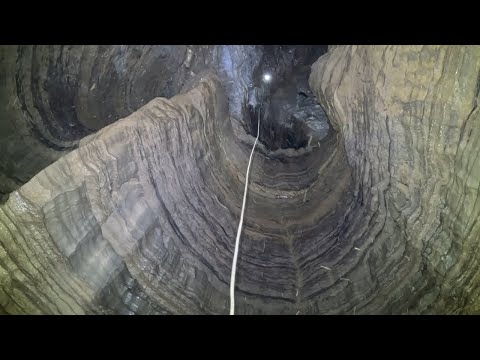 600 Foot Deep Pit Inside A Cave