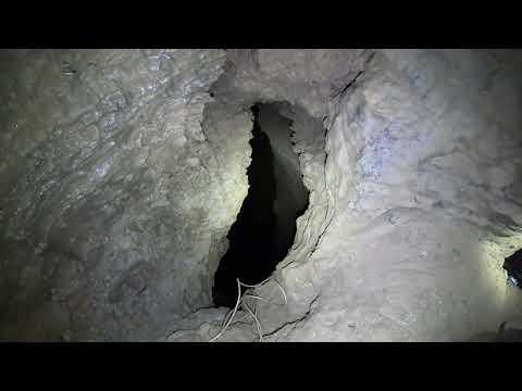 Going Into Crack In The Earth