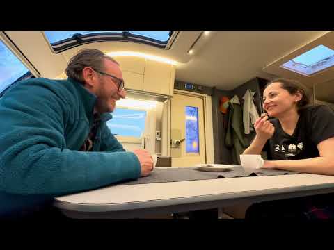 KARAVANDA YAŞAMAK LÜKS KARAVAN İLE KAMPTA YAĞMURLU BİR GÜN