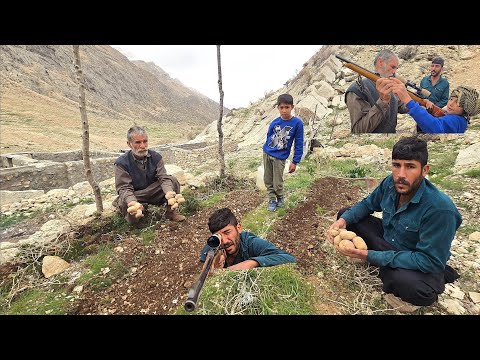 Planting potatoes in the heart of the mountains with the