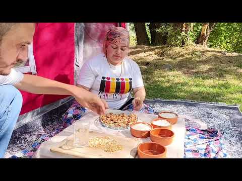 ÖRÜMCEKLER ÇADIRIMIZI İSTİLÂ ETMİŞ TOPLANIRKEN FARK ETTİK