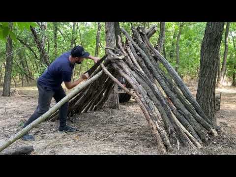Building of the Forest Shelter Fox Hole