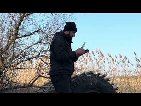 Building a Warm Shelter with Clay and Reeds Survival Skills
