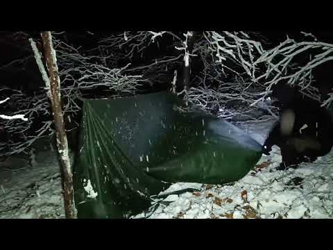 Surviving in heavy snow and blizzards Overnight camp in the