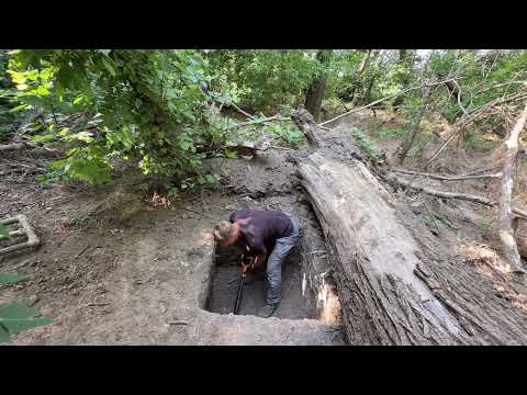 Building the Most Secret Dugout Inside a Hollow Tree I