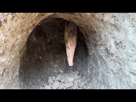 Building a Warm and Cozy Survival Shelter Secret Cave