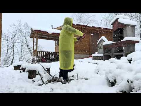 Living Simply and Warmly Amid a Snowstorm in a Remote