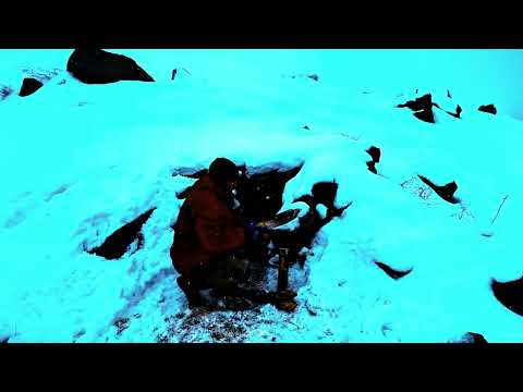 I survived 30 minutes through a deadly snowstorm Building a