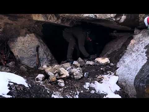 72 hours alone on the Frozen Mountain hiding in a stone