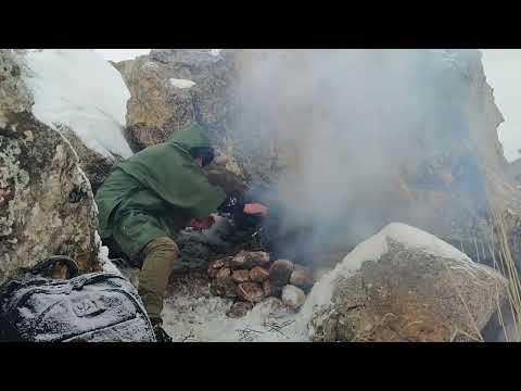 Battling alone against a devastating blizzard Creating a