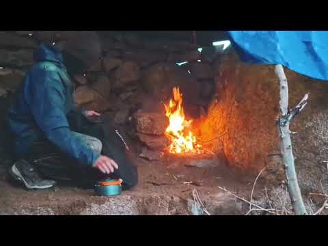 Surviving 3 Days Alone on a Frozen Mountain Extreme Winter