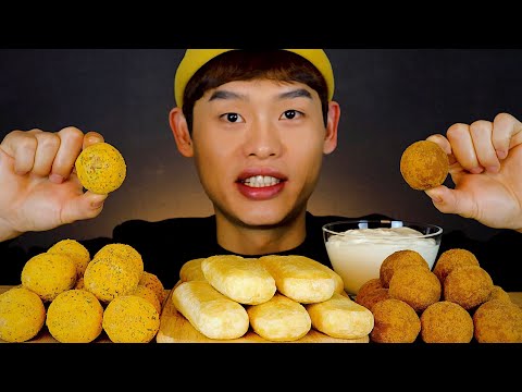 BHC 사이드메뉴 꿀호떡 뿌링치즈볼 일반치즈볼에 뿌링소스까지 먹방 Honey Rice Cake