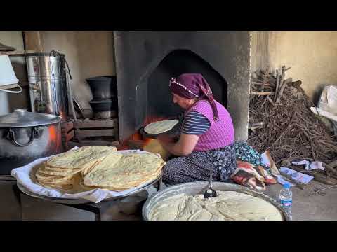 Görümcem Taplamada Ekşili Ekmek Yapıyor Günübirlik Köy