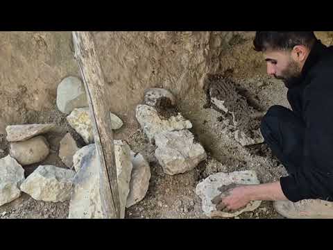 6 Days Survival Under a Rock by a Raging River Building a