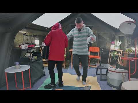 Yağmur Bastırdı Ormanın İçinde Sıcacık Lüks Kamp
