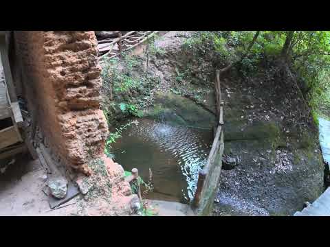 China s Forgotten Cliff Paradise Only 4 People Still Live